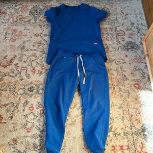 Figs small petite jogger scrub set